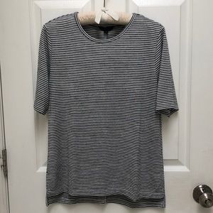EUC - Banana Republic striped, drapey t-shirt